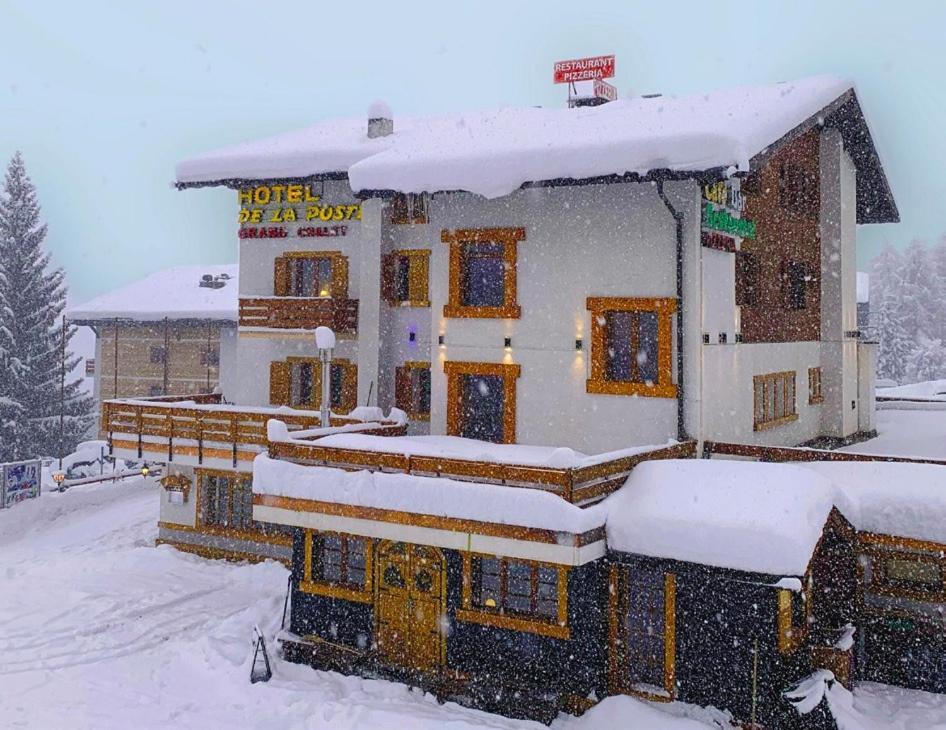 Hotel De La Poste Ла-Тзумаз Екстер'єр фото