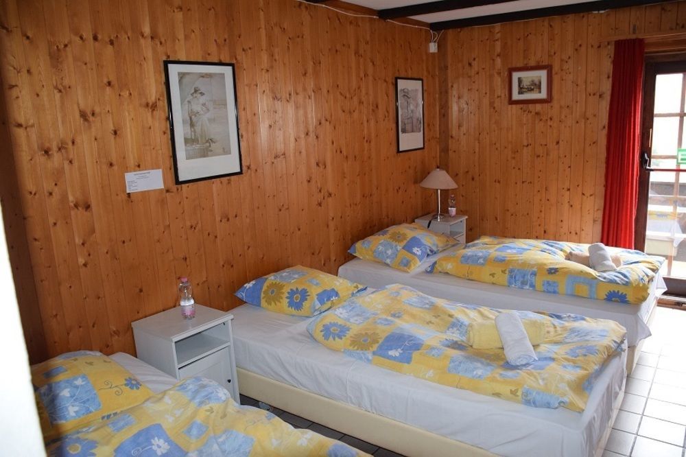 Hotel De La Poste Ла-Тзумаз Екстер'єр фото