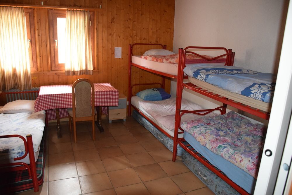 Hotel De La Poste Ла-Тзумаз Екстер'єр фото